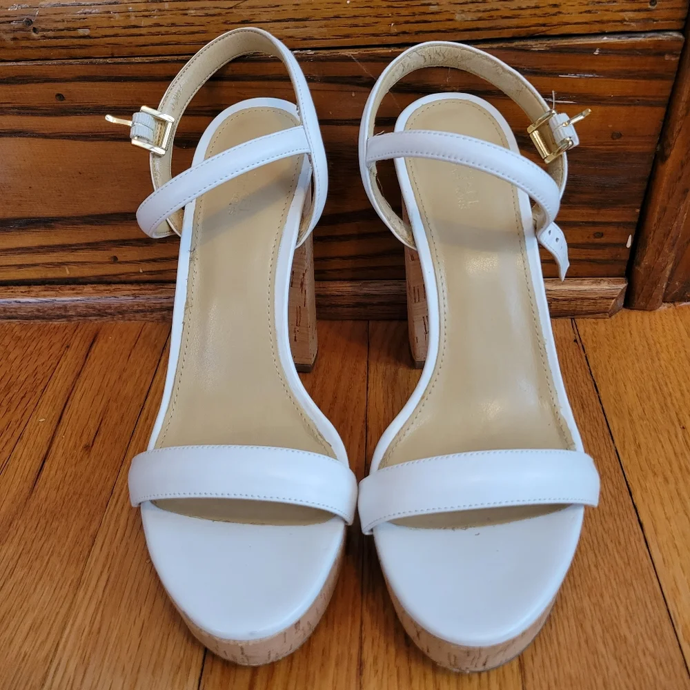 Michael Kors White Platform - Picture 1 of 5
